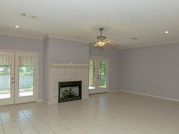 5th image of 1434 River Oaks Dr