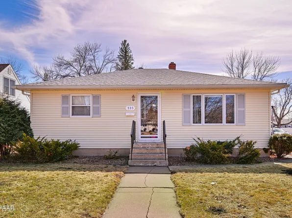 535 14th St NW, East Grand Forks, MN 56721