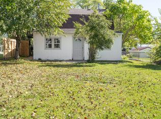 407 S Main St, Summitville, IN 46070