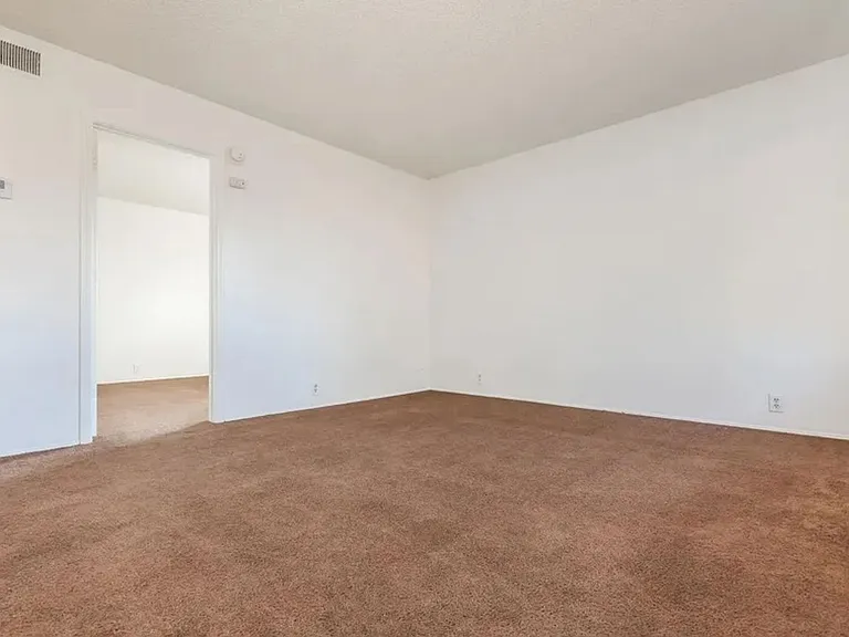 Pacific Terrace — Photo 52