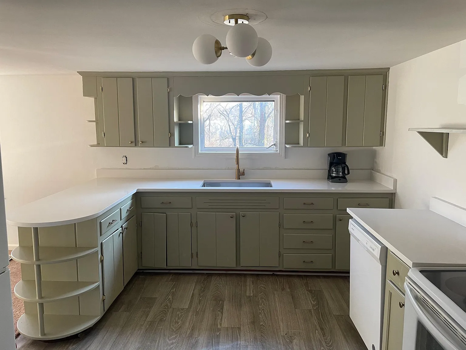 2 bed, 1400 sqft, $1,900 — Photo 2