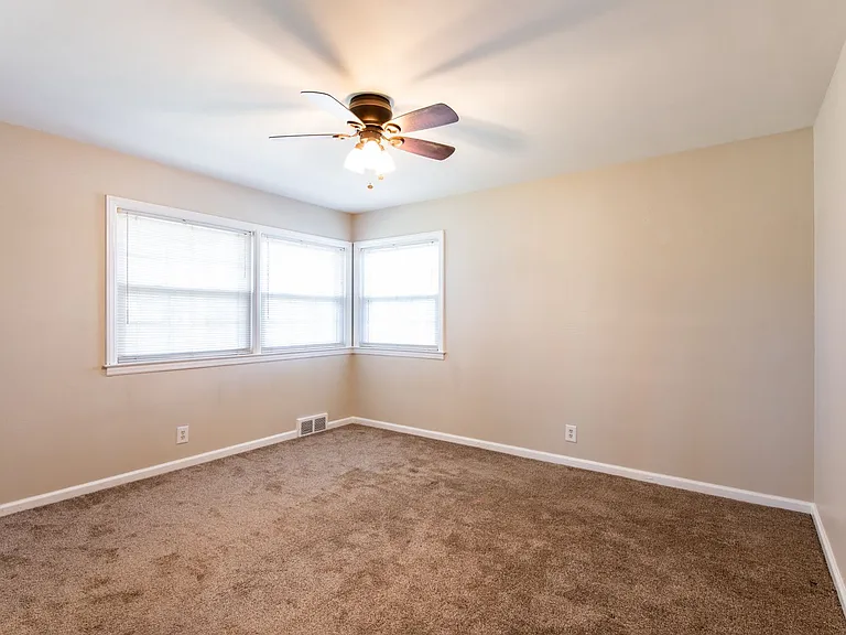 18 Cardwell Way — Photo 17