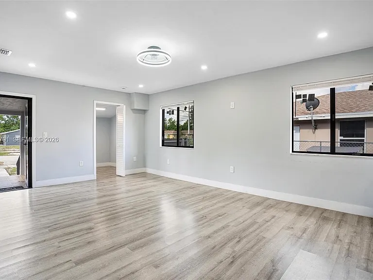 781 NW 108th St — Photo 9