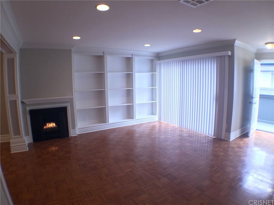 1st image of 18550 Hatteras St Unit 56