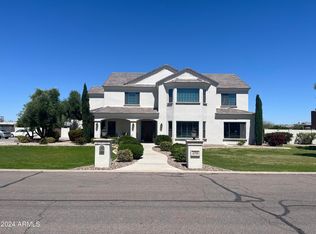 2710 E Cattle Dr, Gilbert, AZ 85297