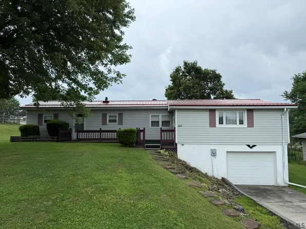127 Buriak Rd, Johnstown, PA 15909