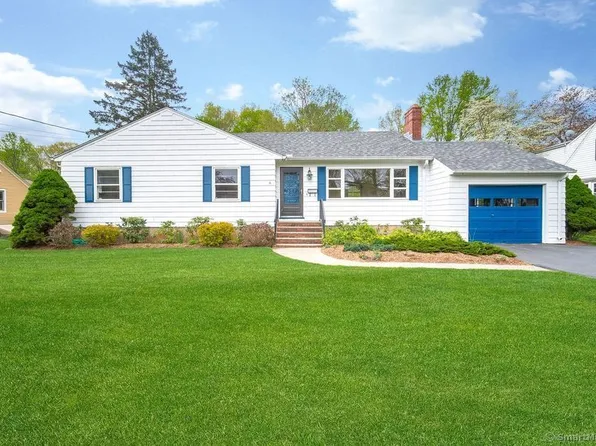 232 Clintonville Lane, North Haven, CT 06473