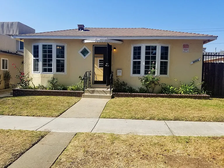 10519 Crenshaw Blvd — Photo 1
