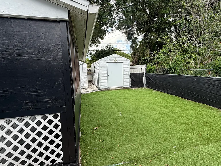1332 S Evergreen Ave — Photo 19