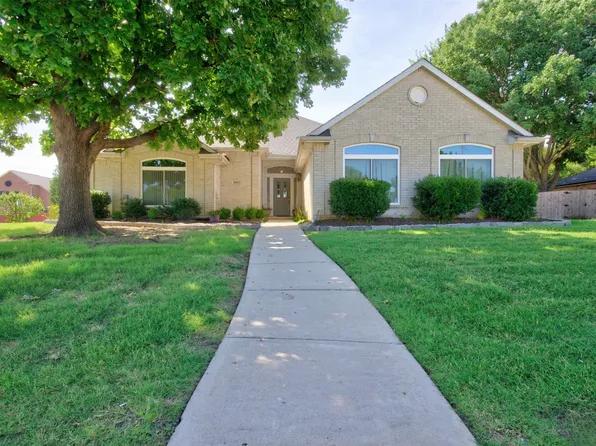 1005 Wilderness Trl, Crowley, TX 76036