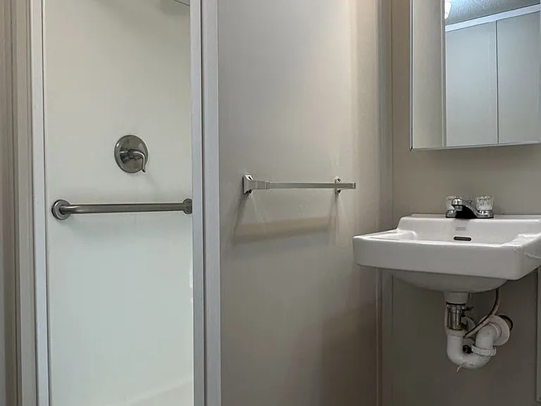 309 Constitution Ave — Photo 15