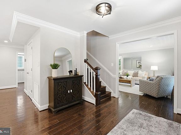 3rd image of 2638 Oakton Glen Dr