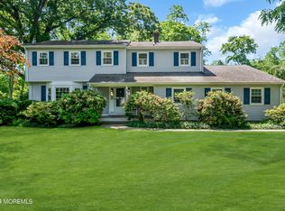 28 Neville St, Tinton Falls, NJ 07724