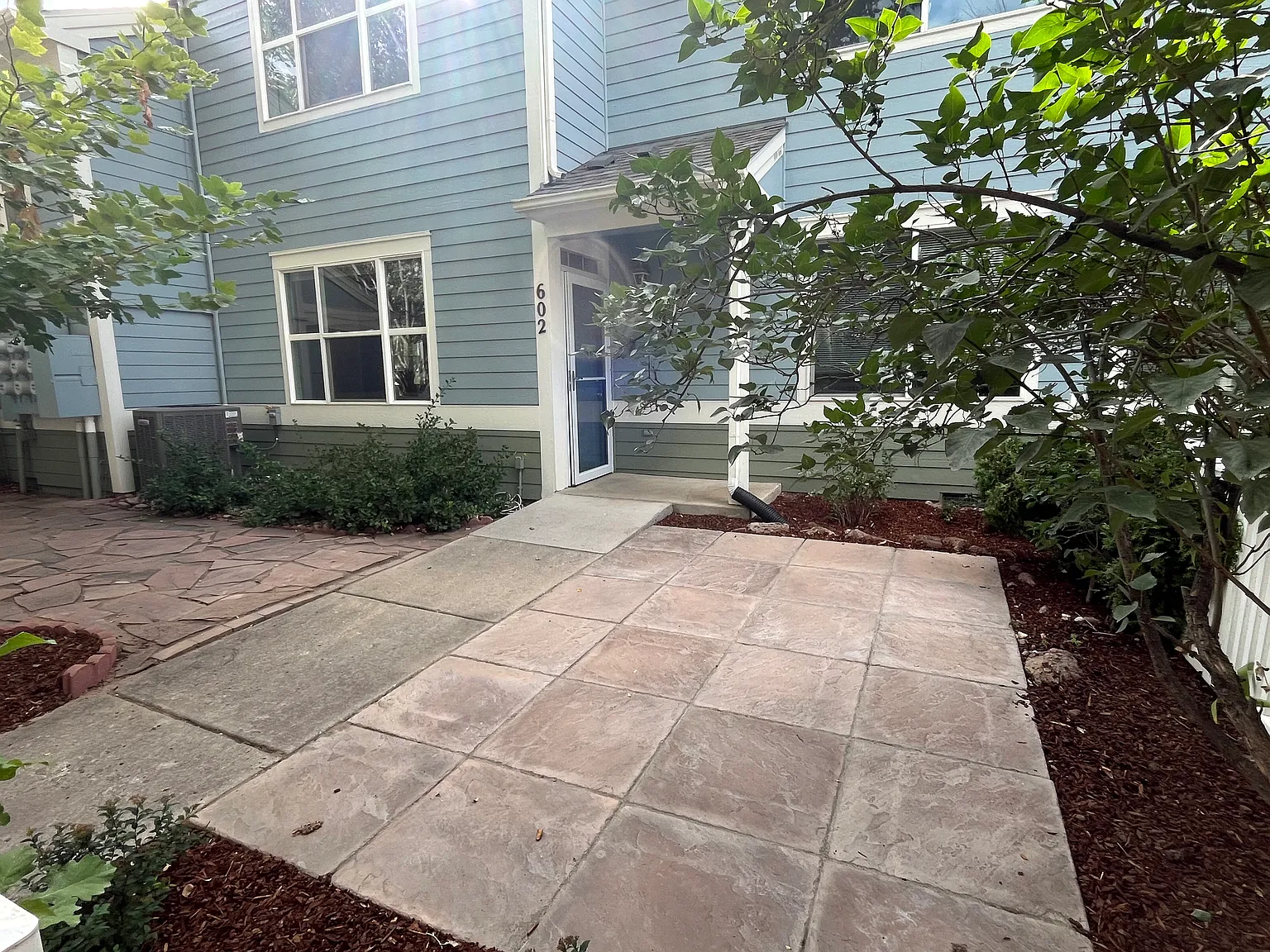 2 bed, 1069 sqft, $1,995 — Photo 3