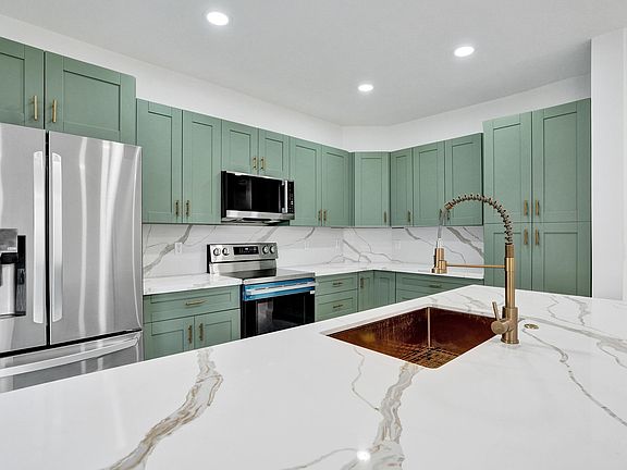 3rd image of 6991 Marion Avenue