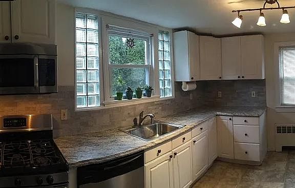 3rd image of 21 Cobb Pl
