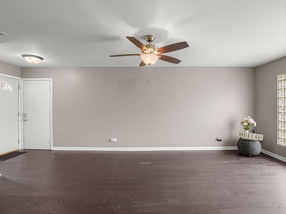 4th image of 17550 Winston Ct