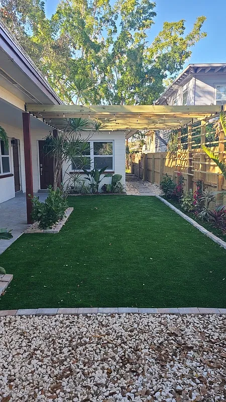 Studio, 1.0 bath, 360 sqft, $995 — Photo 2