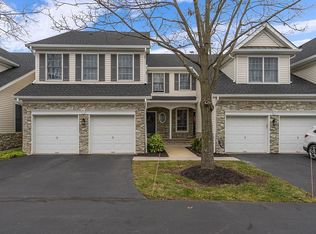 91 La Costa Dr, Annandale, NJ 08801