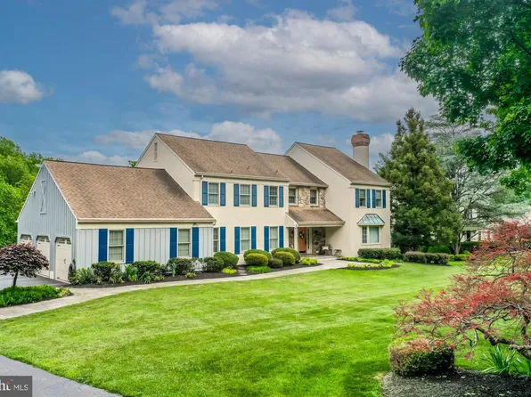870 Silverwood Dr, West Chester, PA 19382