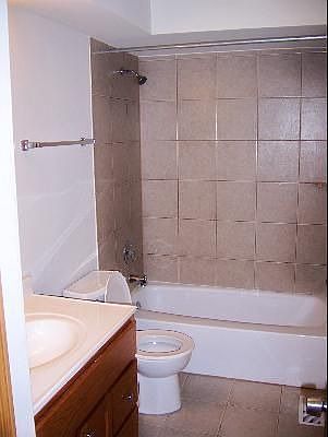 4th image of 18019 Edwards Ave