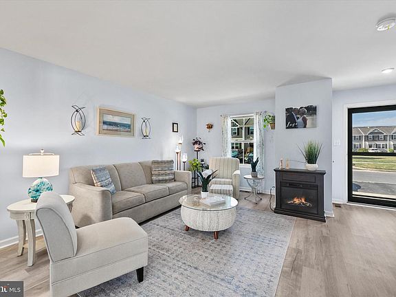 4th image of 29032 Saint Thomas Blvd