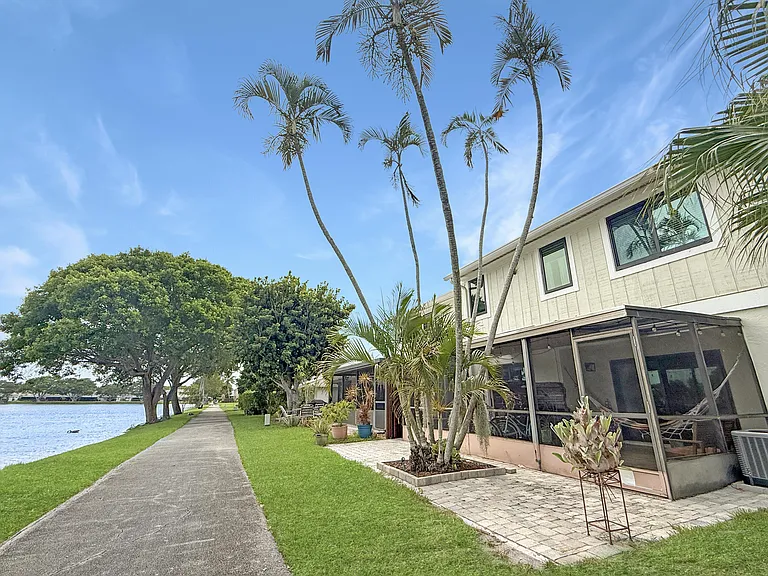 5246 Jog Ln — Photo 14