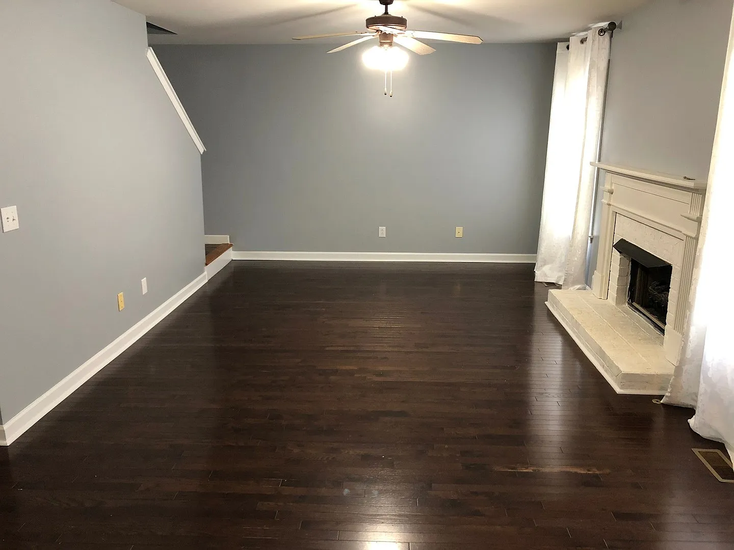 3 bed, 2.5 Bath Large Backyard and Storage Shed — Photo 3