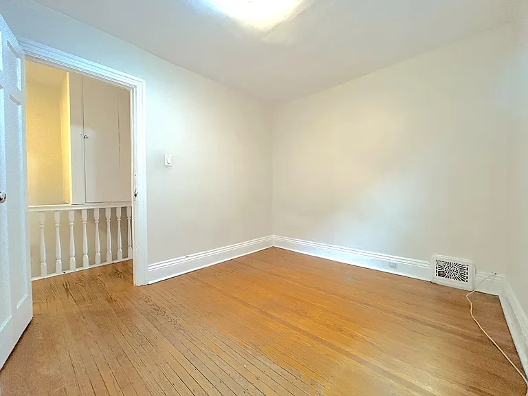 14 New St #2 — Photo 14