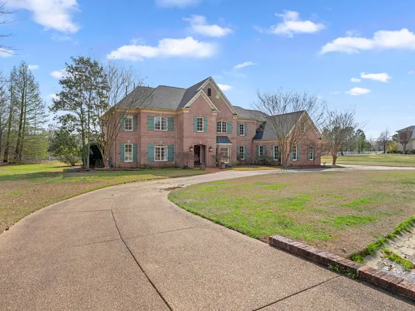 10491 Graybourne Dr, Eads, TN 38028