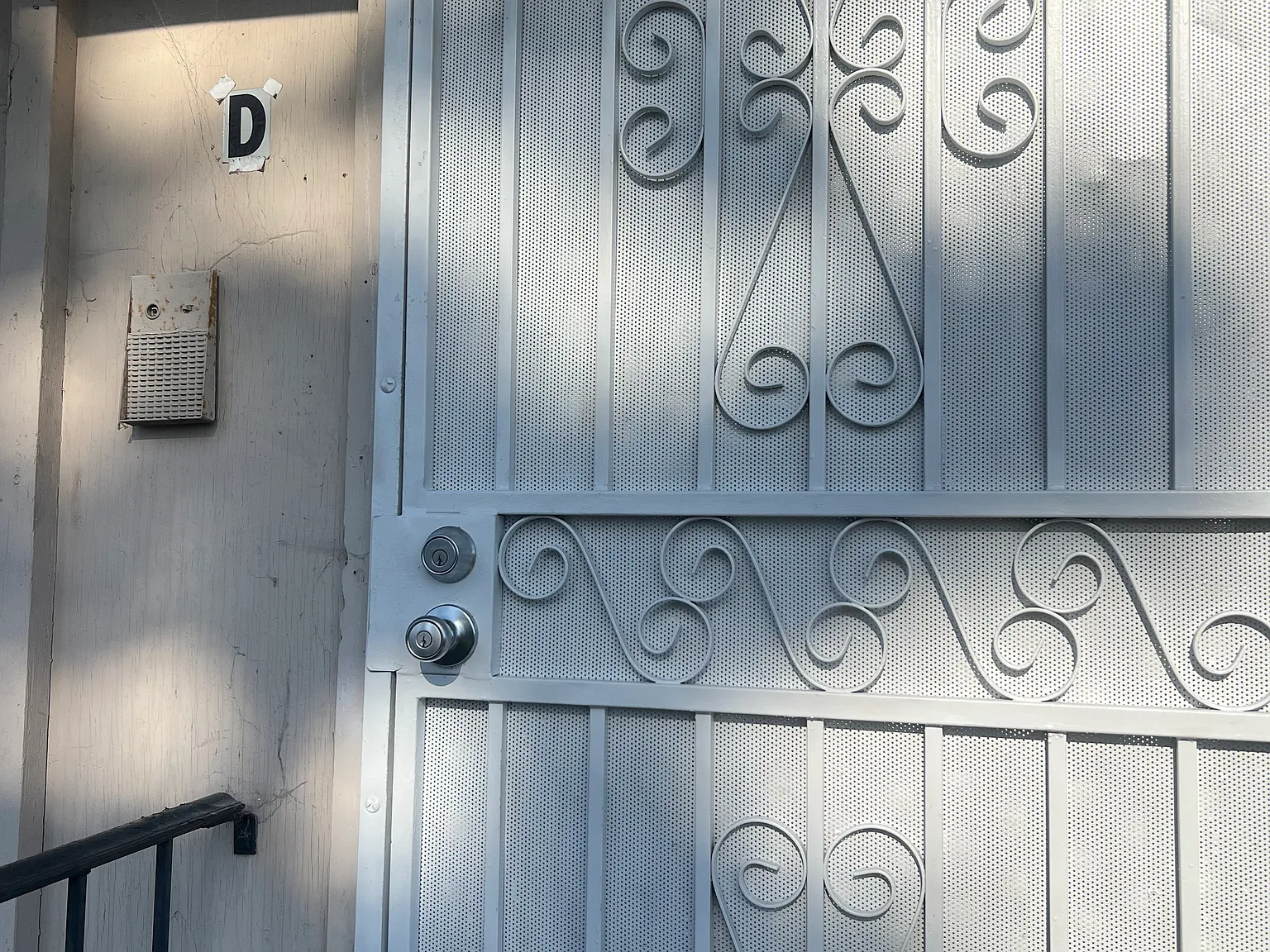 4 bed, $3,600 — Photo 2
