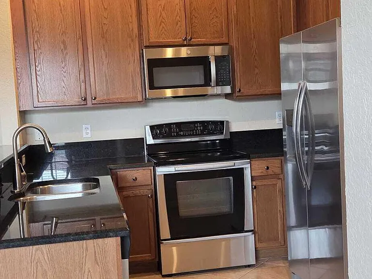 9065 Plymouth Pl — Photo 7