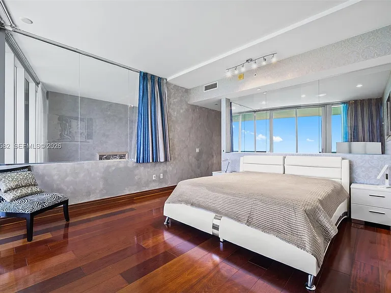 17121 Collins Ave #Penthouse 4406 — Photo 20
