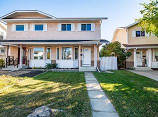 33 W Kirsch Close, Red Deer, AB T4P 3M5