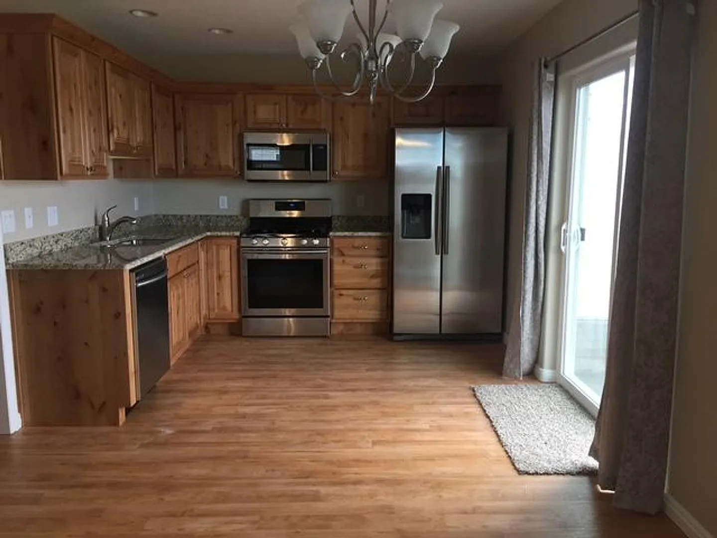 **Move-In Discount 3 Bed - 2.5 Bath Twin Home -Gemini Meadows — Photo 3
