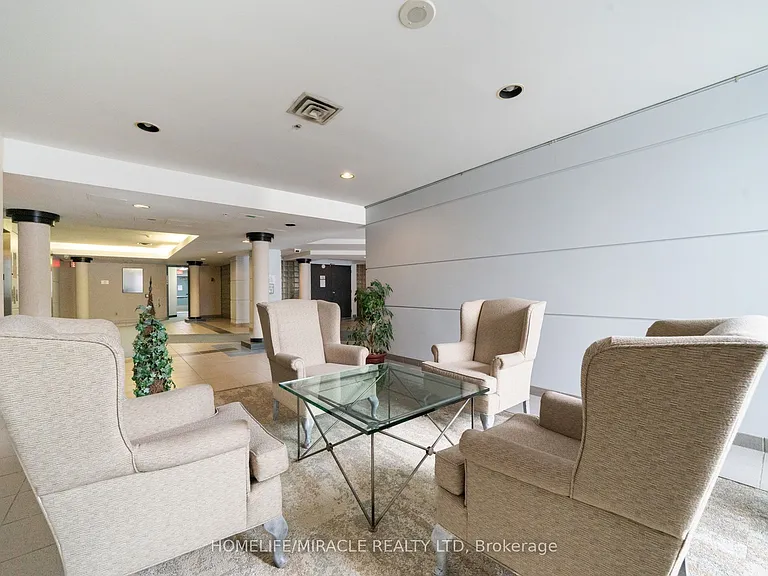 90 Dale Ave #201 — Photo 4