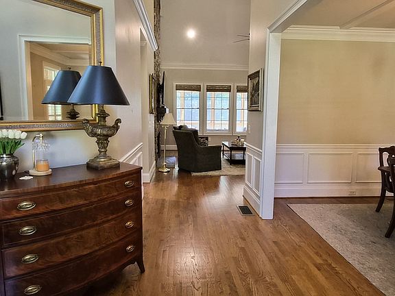 5th image of 2190 Wade Dr