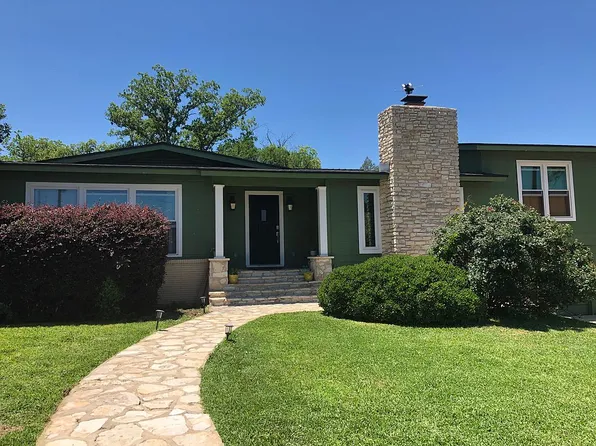 1709 Oatman St, Llano, TX 78643