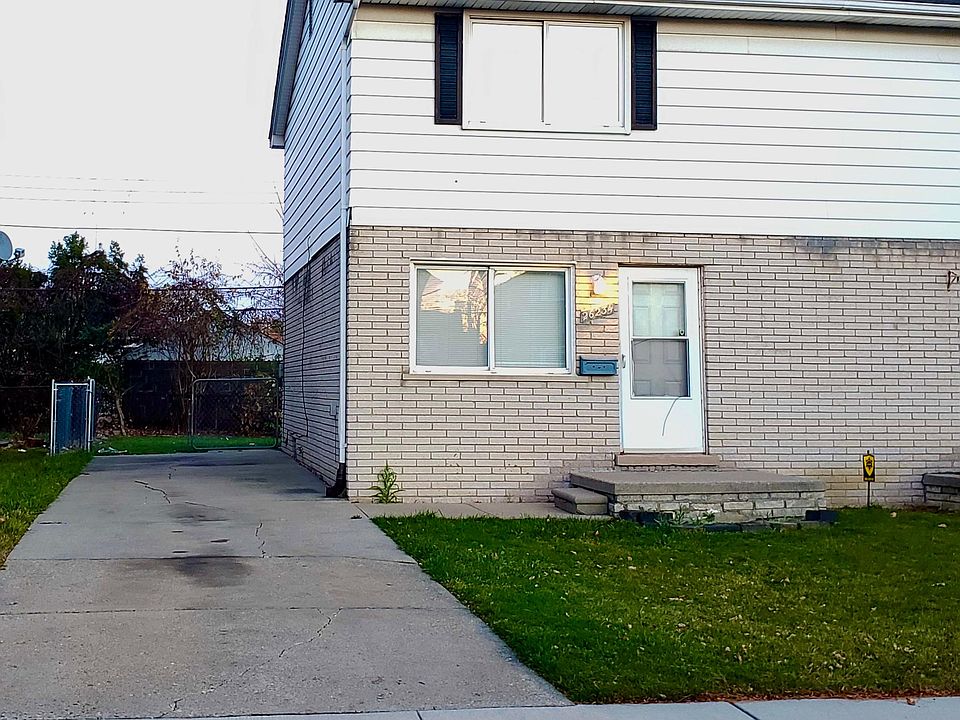 1st image of 26234 Pinehurst St