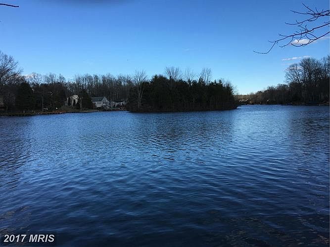 2nd image of 1911 Lakeview Pkwy