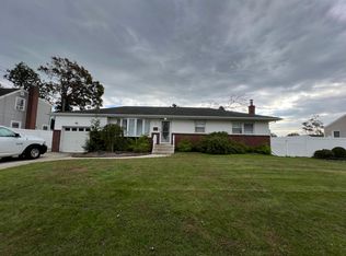 498 Windmill Ave, West Babylon, NY 11704