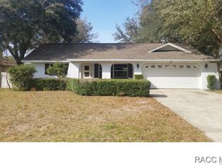 8289 W Periwinkle Ln, Homosassa, FL 34446