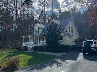 2105 Ferguson Town Rd, Hiawassee, GA 30546