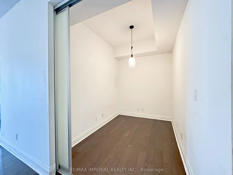 1080 Bay St #909 — Photo 8