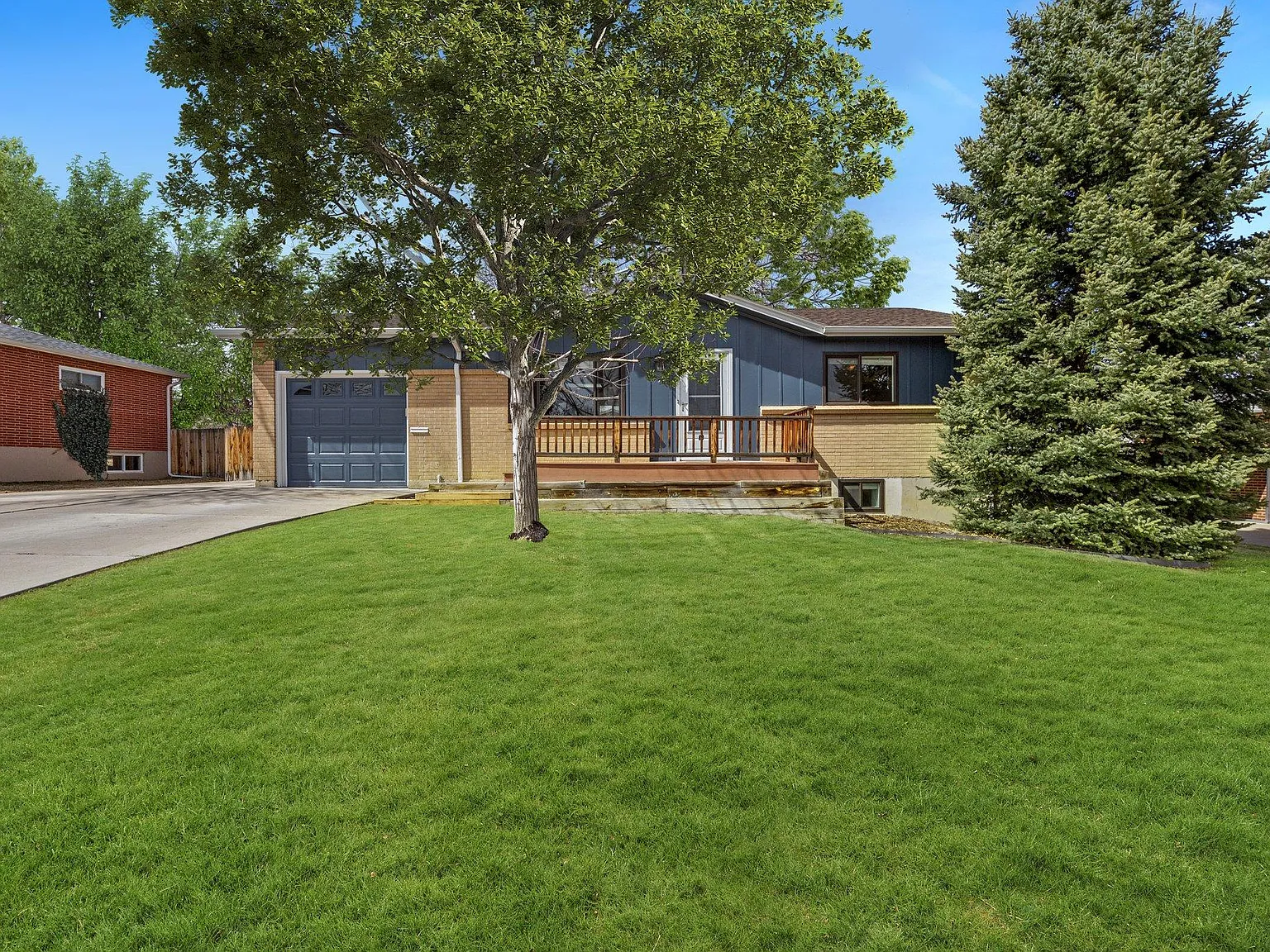 4 bed, 1998 sqft, $3,350 — Photo 1