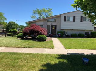 4649 Turner St, Trenton, MI 48183