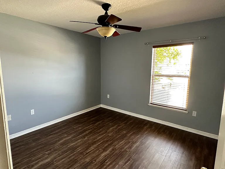 2705 NE 42nd Rd — Photo 33