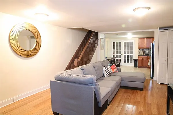 Sold by R New York | media 16