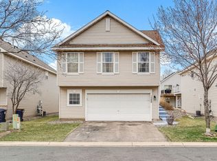 1540 Yorkshire Ln, Shakopee, MN 55379