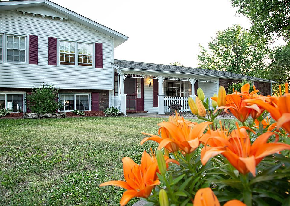1st image of 25 Tracy Ln
